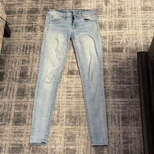 American Eagle Outfitters Light Wash Skinny Jeans